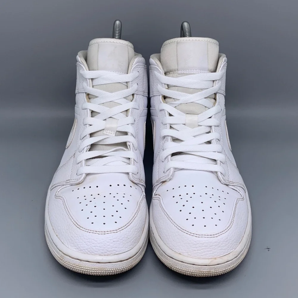 Jordan 1 Mid Triple White  Baskeball Shoes 554724-130‎ Men’s Sz 11